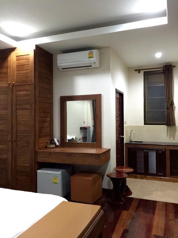 Lantala Residence Takua Thung Екстериор снимка